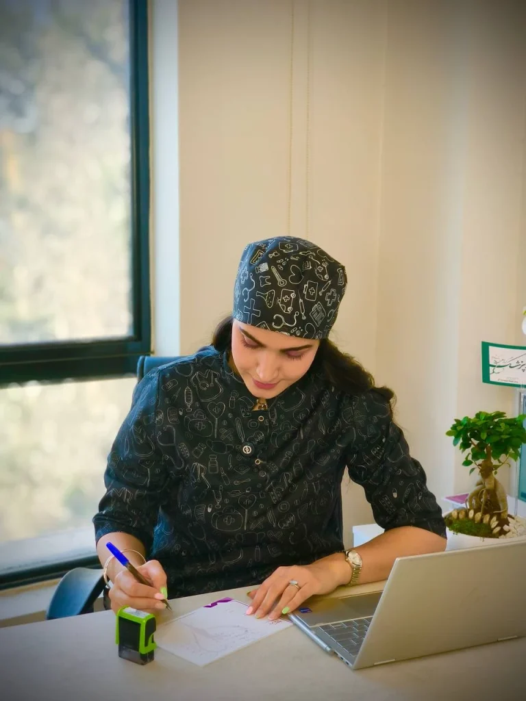 مامانور - دکتر فائزه نورمندی پور